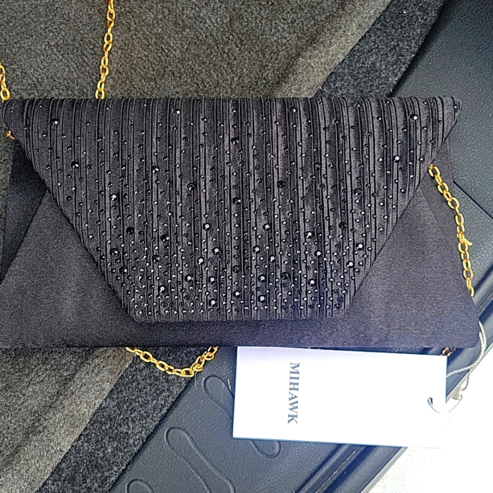 Black clutch